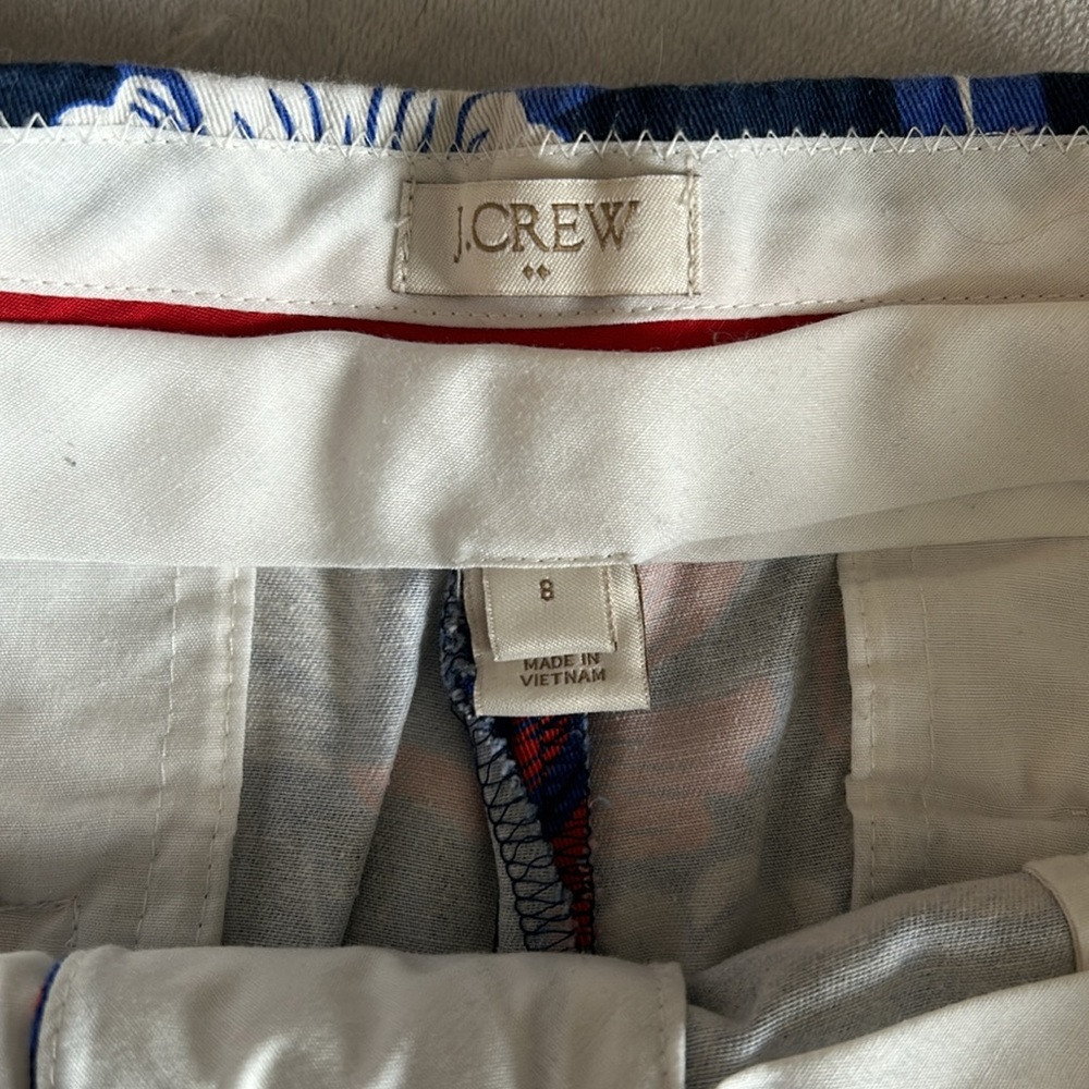 JCrew Women’s Red and Blue Floral Shorts - 8 - Picture 4 of 4